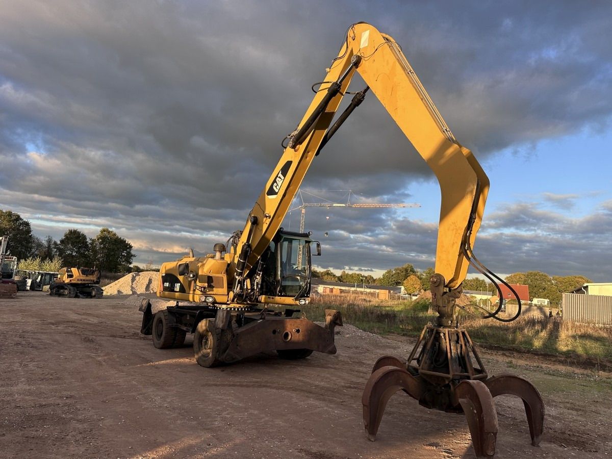 2012 Caterpillar M318 MH Material Handler