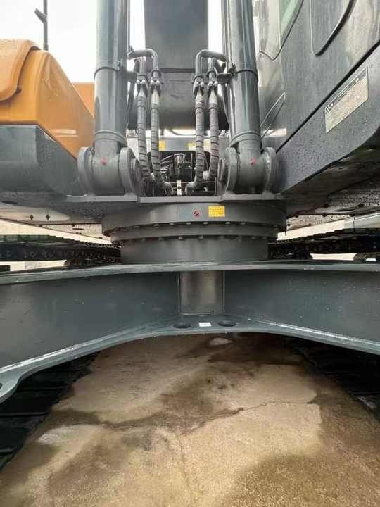 2022 Hyundai 225LVS Crawler Excavator