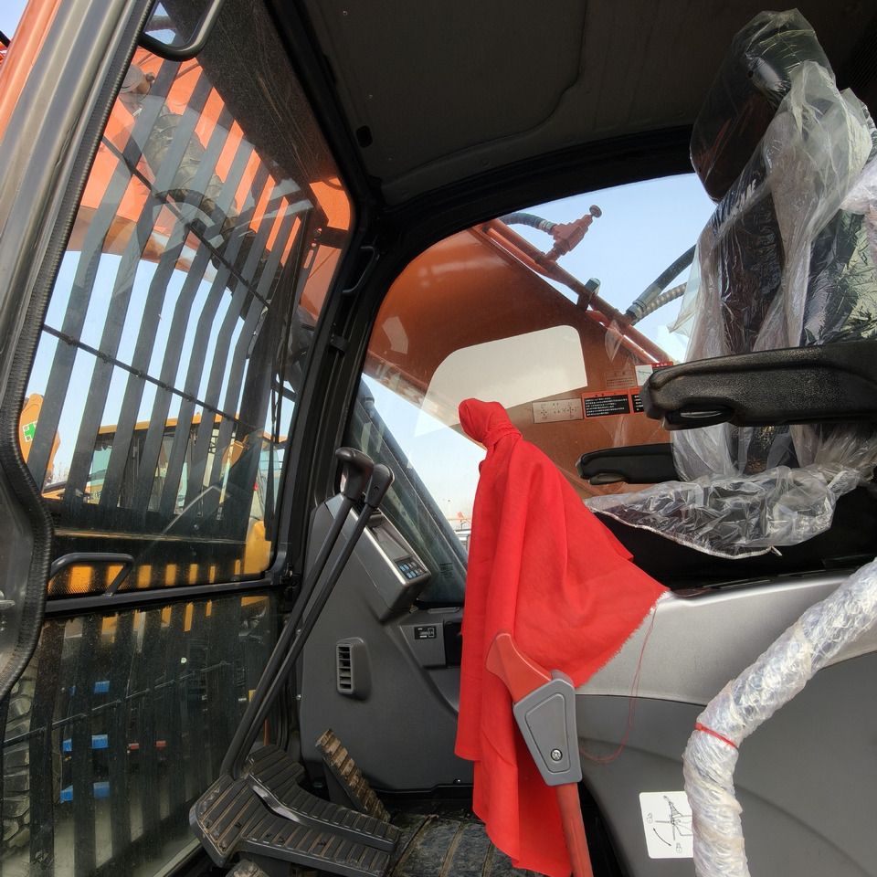 2024 Doosan DX225LCA Crawler Excavator