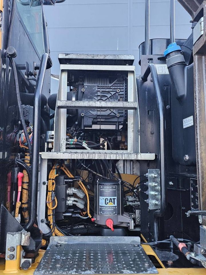 2018 Caterpillar M318F Wheel Excavator