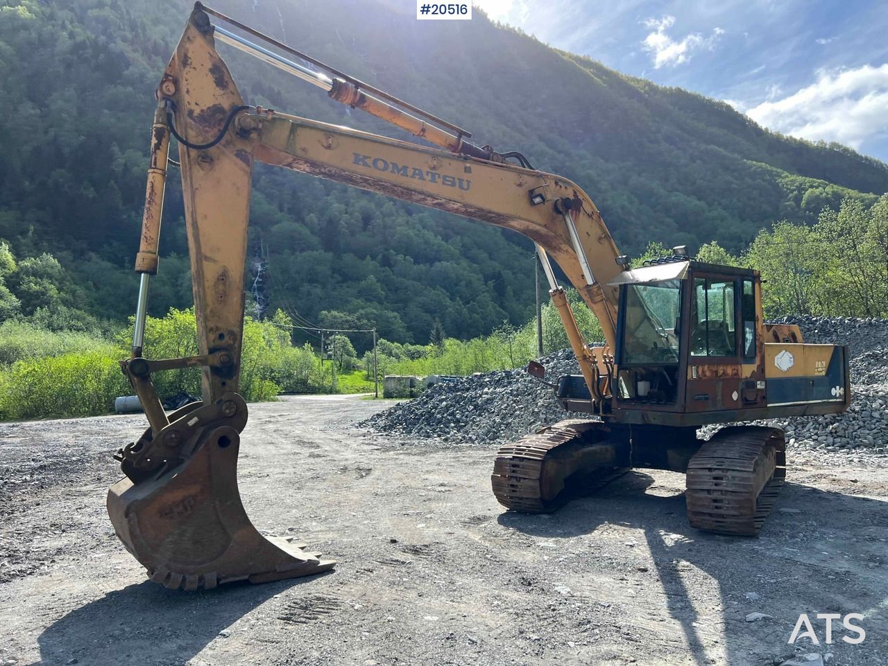 1998 Komatsu PC200-3 Crawler Excavator