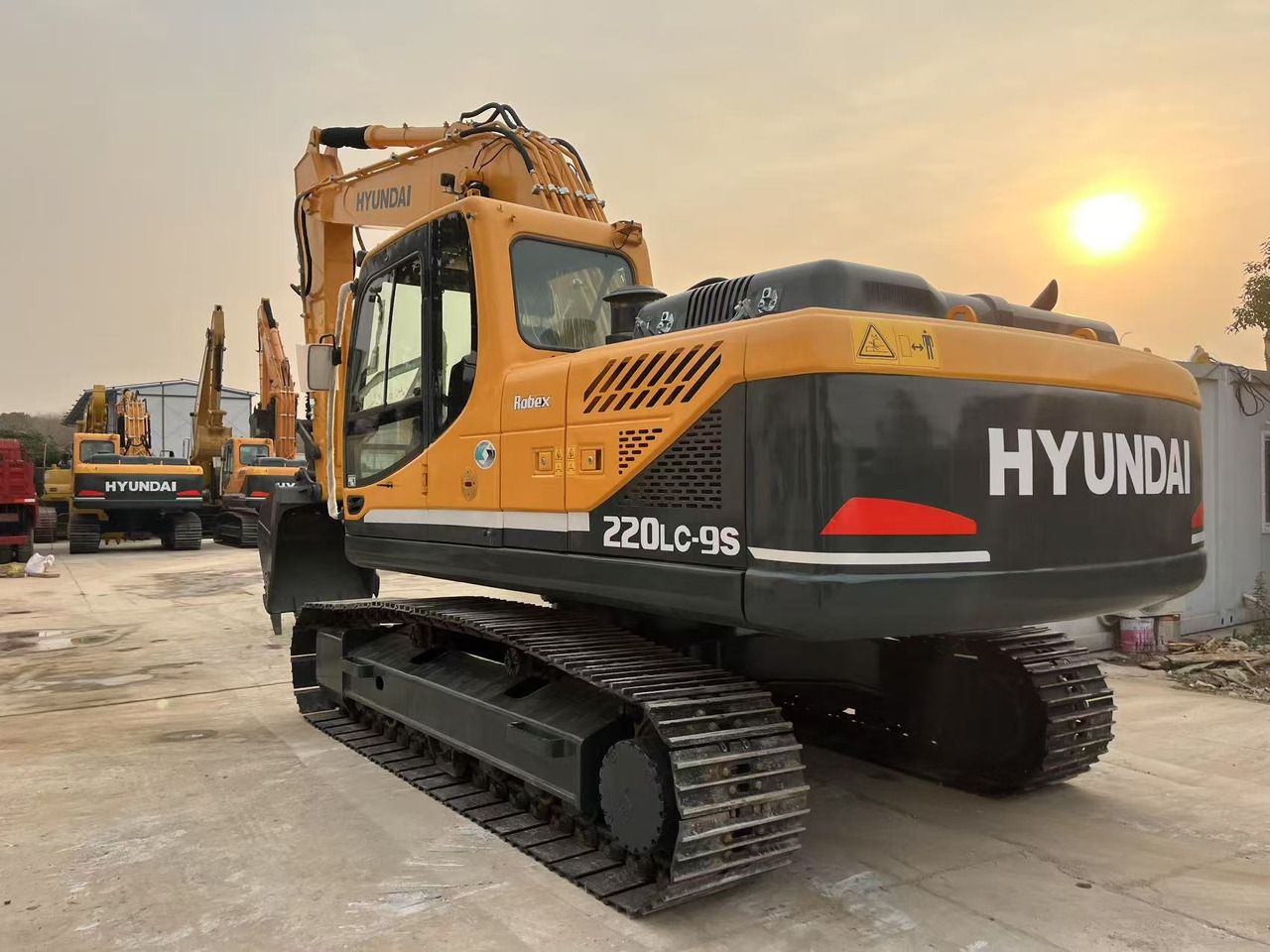 2022 Hyundai R220LC-9S Crawler Excavator