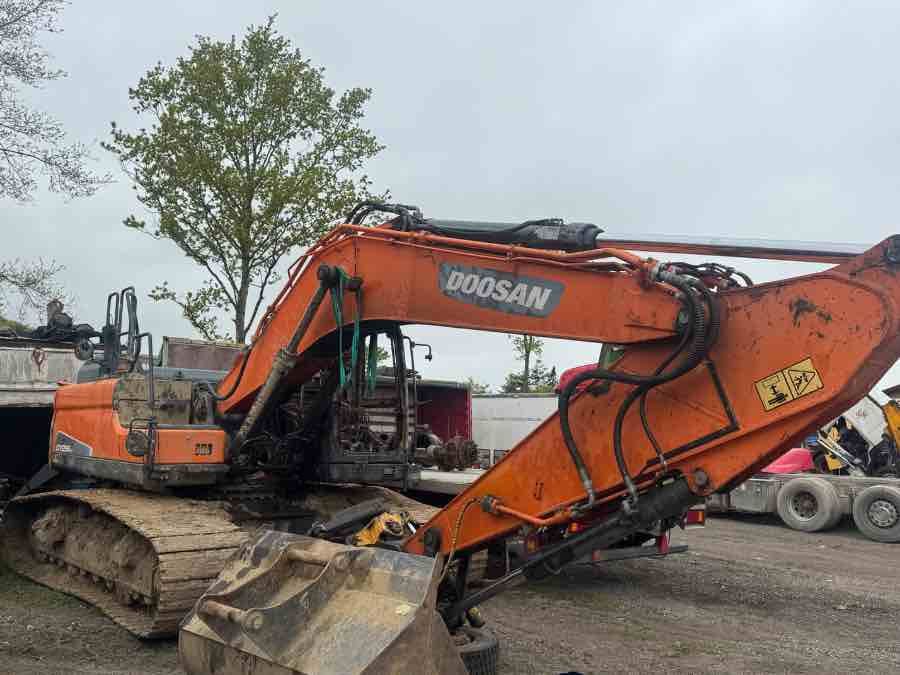 2016 Doosan DX255LC-5 Crawler Excavator