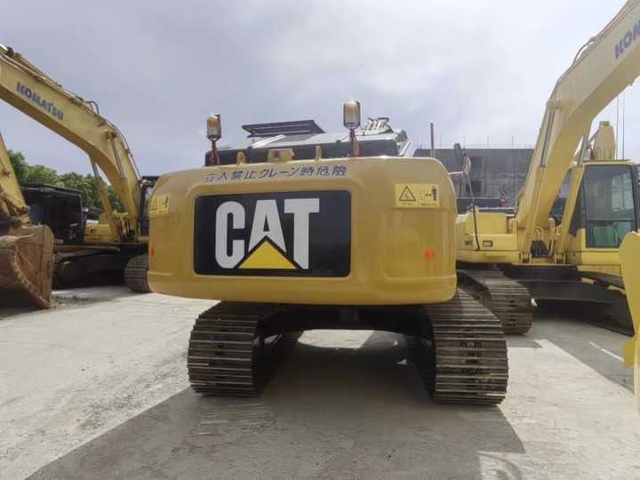 2016 Caterpillar 320D2 Гусеничный экскаватор