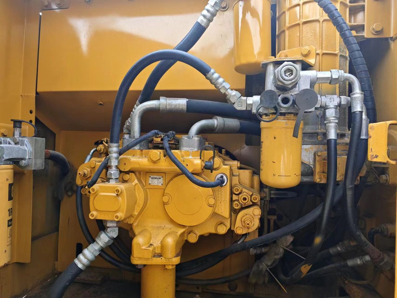 2019 Caterpillar 320D2 Crawler Excavator