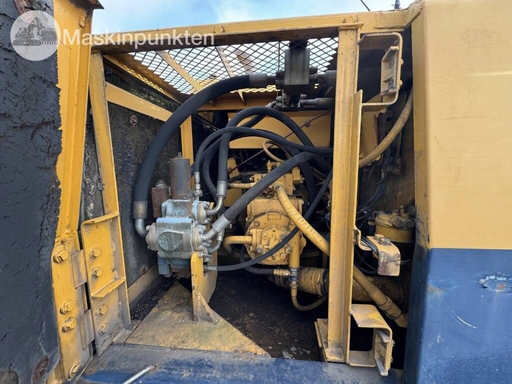 1995 Komatsu PC120-5 Crawler Excavator