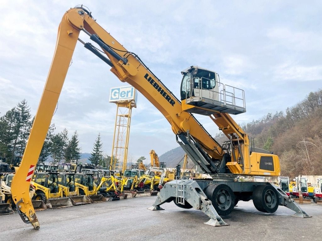 2017 Liebherr LH60 M LITRONIC Material Handler