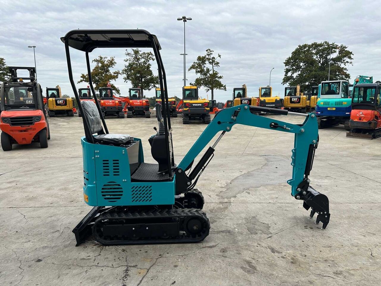 2025 JPC KV12 Mini Excavator