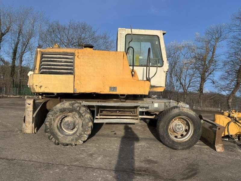 2000 Liebherr A316 Wheel Excavator