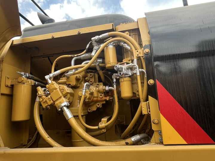 2019 Caterpillar 336D2 Raupenbagger
