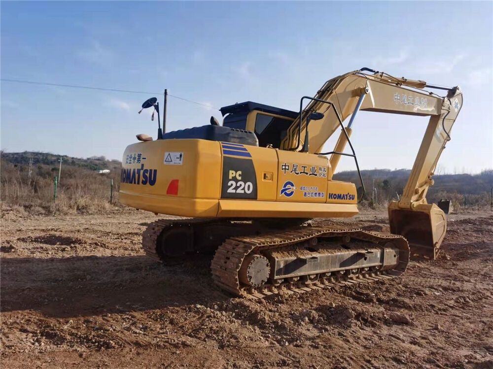 Komatsu PC220 Crawler Excavator