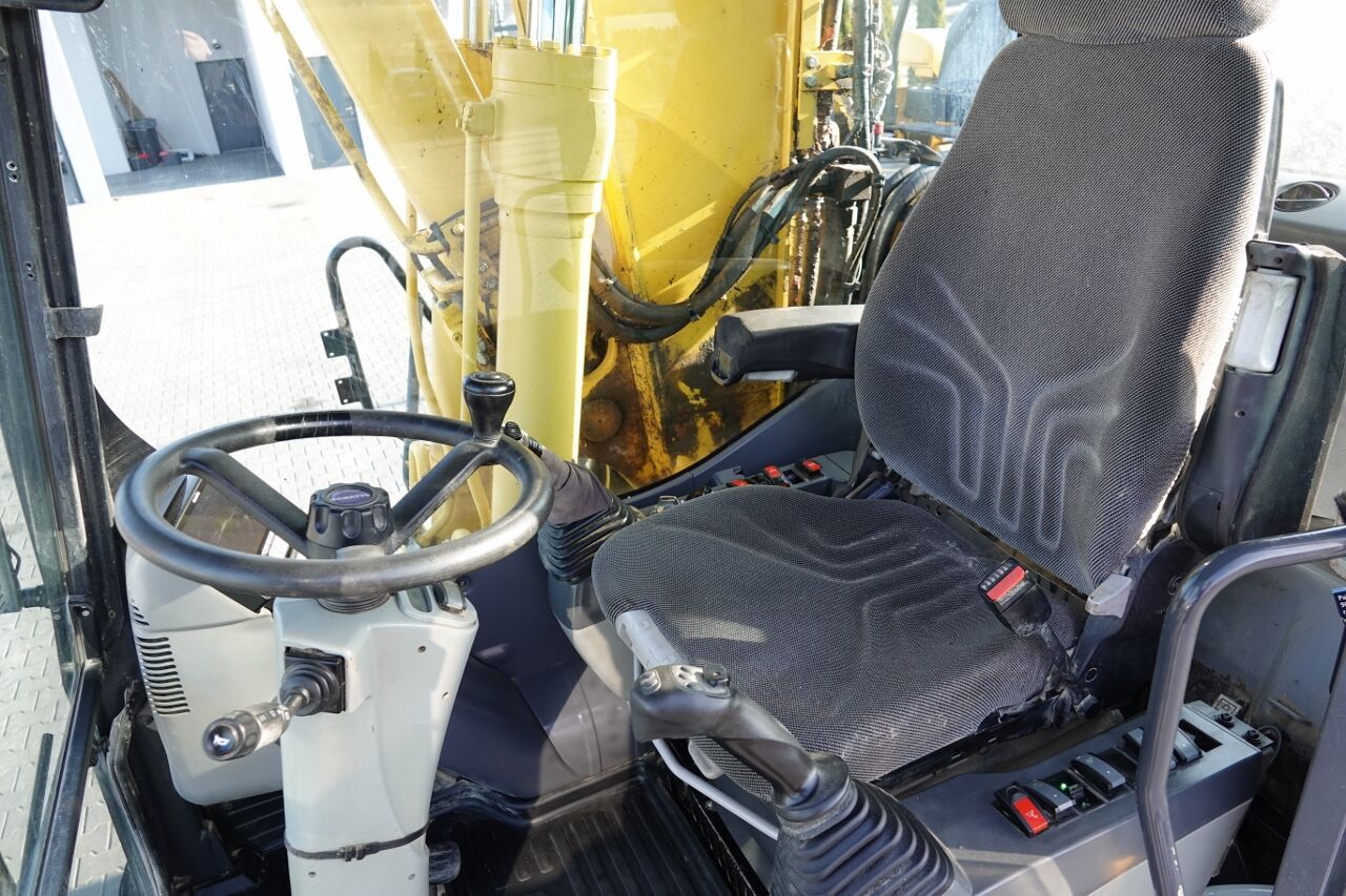 2017 Komatsu PW180-10 Wheel Excavator