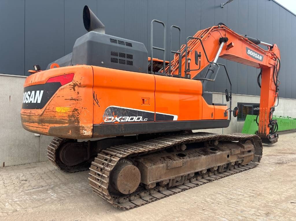 2017 Doosan DX300LC-5 Crawler Excavator