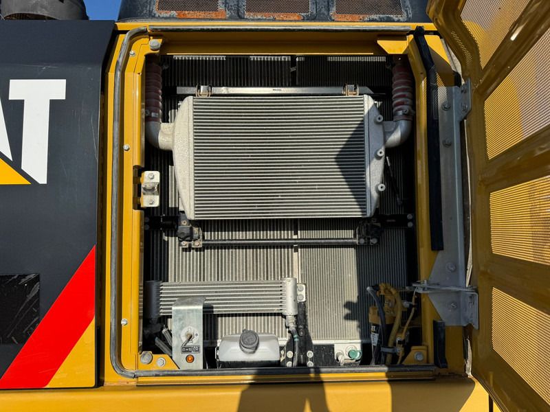 2019 Caterpillar 326FL Crawler Excavator