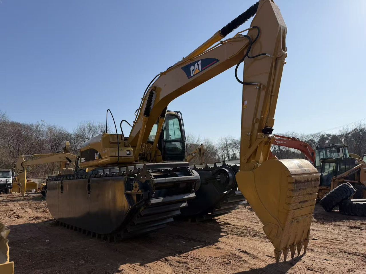 2019 Caterpillar 320CL Amphibious Excavator
