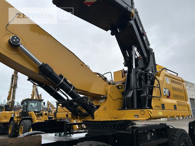 2022 Caterpillar MH3040-07A Material Handler