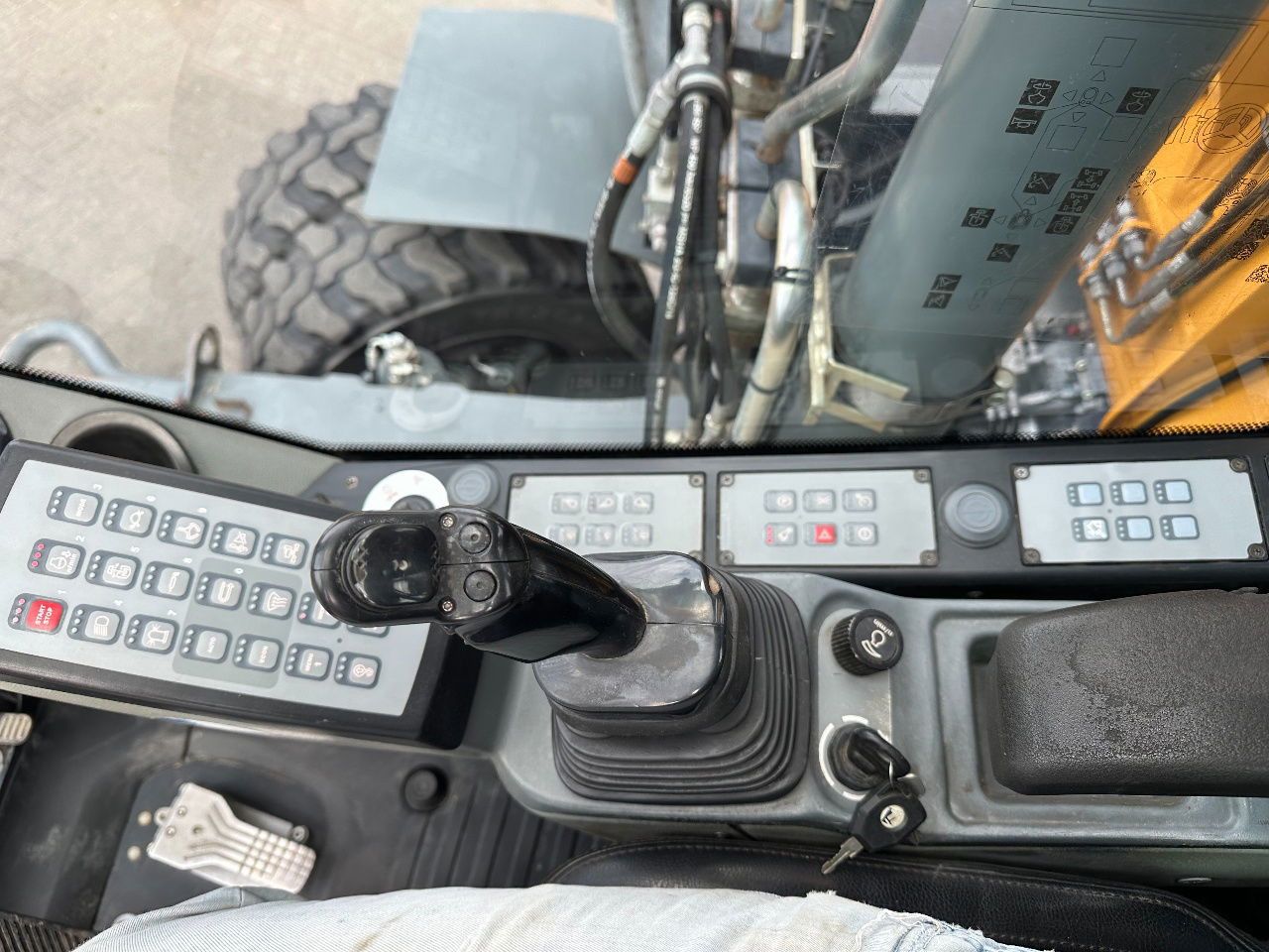 2015 Liebherr A914 Wheel Excavator