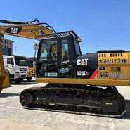 2016 Caterpillar 320D2 Escavatore Cingolato