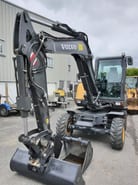 2021 Volvo EW60E Pelle sur roues