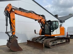 Liebherr R920 Compact - Blade / Triple Boom / Quick Coupler (2017)