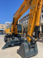 Excavator pe roți Hyundai R210W-9 din 2022