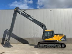 2025 Hyundai R245LR Crawler Excavator