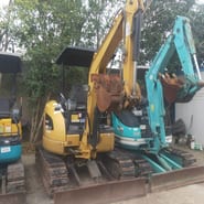 Mini-pelle Caterpillar 302C de 2023