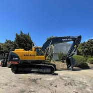 Escavadora de Rastos Volvo EC210B 2023