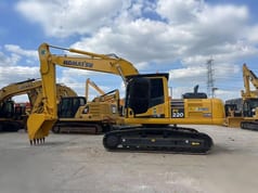 2021 Komatsu PC220-8 Crawler Excavator