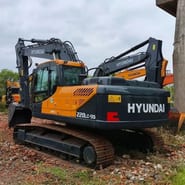 Hyundai 220 Crawler Excavator