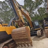 2023 Caterpillar 349D Escavatore Cingolato