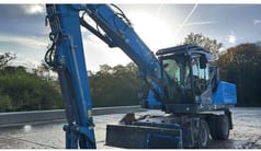 2017 Fuchs MHL320F Material Handler