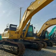 2023 Komatsu PC450-8 Crawler Excavator