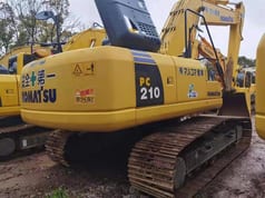 2011 Komatsu PC210-8 Crawler Excavator