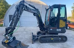 Miniescavatore Volvo EC27D del 2020