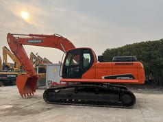 Excavadora de Orugas Doosan DX225 2023