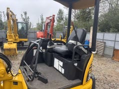 Miniexcavadora Komatsu PC30MR-3 de 2023
