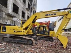 2018 Komatsu PC200-8 Escavatore Cingolato