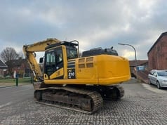 2017 Komatsu PC210LC-11 Crawler Excavator