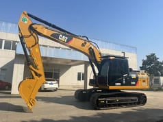 2023 Caterpillar 320D2 Escavatore Cingolato