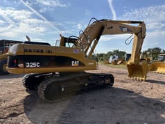 2018 Caterpillar 325C Гусеничный экскаватор
