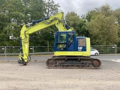 2017 Caterpillar 325FL Crawler Excavator
