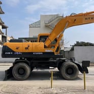 2013 Hyundai R210W-9 Wheel Excavator