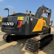 Escavadora de Lagartas Volvo EC240