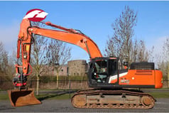 Hitachi ZX300 LC-7 | Rototilt | Bucket (2021)