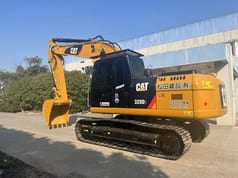 2023 Caterpillar 320D2 Escavatore Cingolato