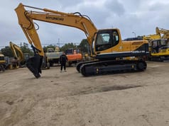 2016 Hyundai R220LC-9S Crawler Excavator