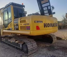 2020 Komatsu PC210-8 Crawler Excavator