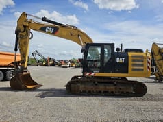 2015 Caterpillar 323EL Crawler Excavator