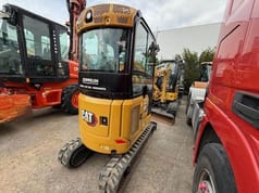 2022 Caterpillar 302-05 Mini-pelle